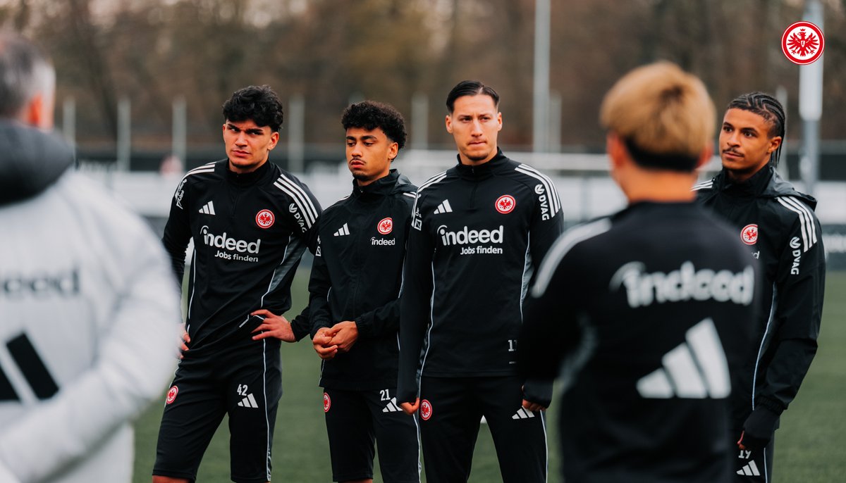 Get German Football News tweet media