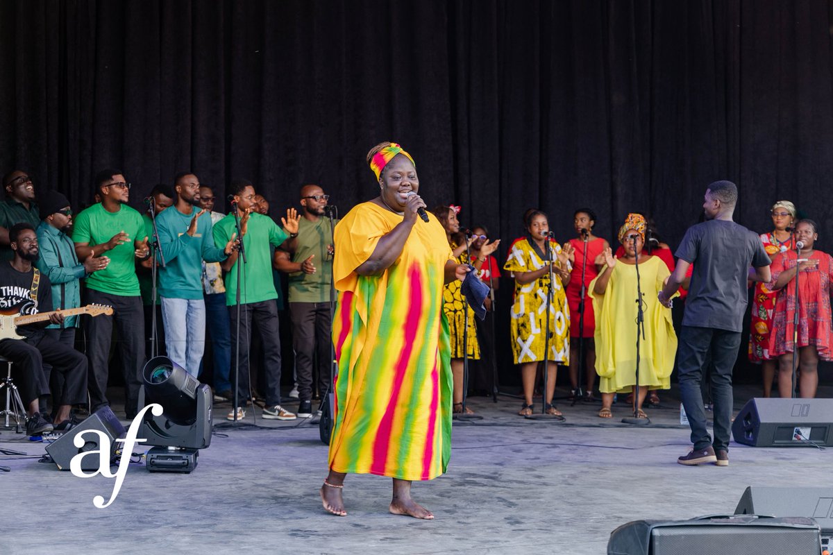 AF_Accra's tweet image. Throwback Thursday to an unforgettable moment at the Makola Queens event at Alliance Française Accra.
Celebrating the strength, resilience, and legacy of women who have shaped our nation. 🇬🇭
#ThrowbackThursday #MakolaQueens #WomenWhoLead #AllianceFrançaiseAccra #CelebrateWomen