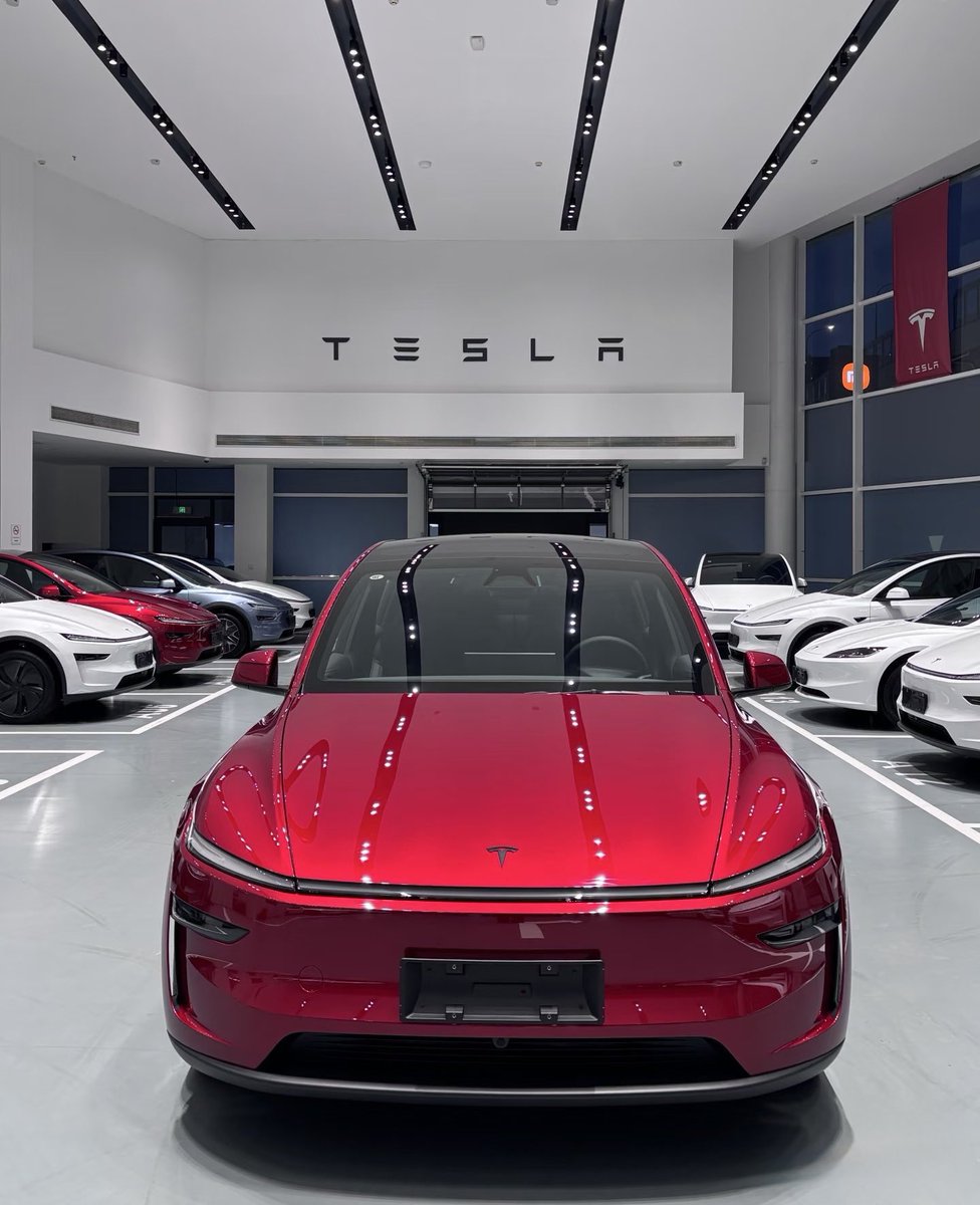 TESLA CARS ONLY⚡️ tweet media