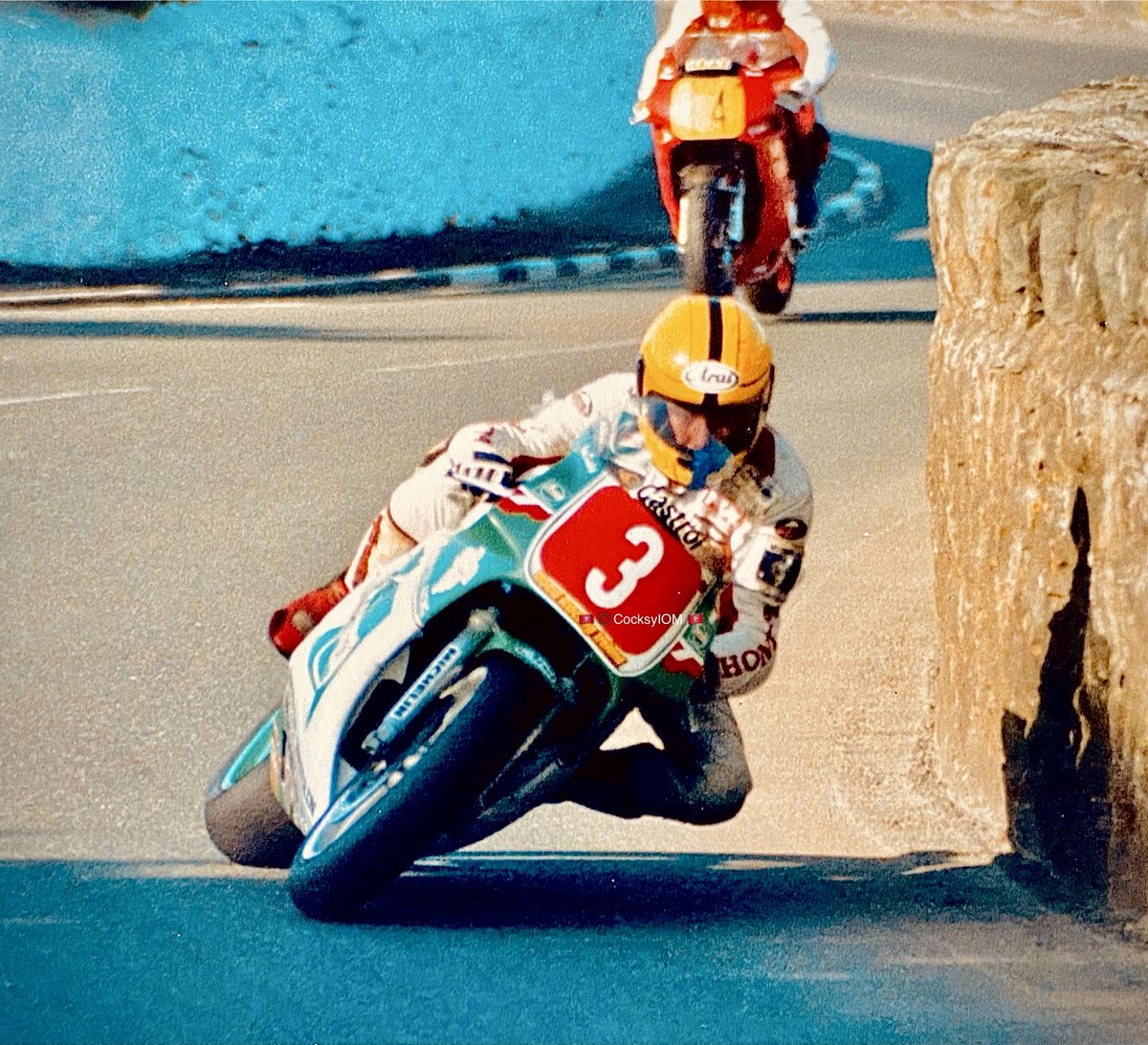 CocksyIOM tweet media