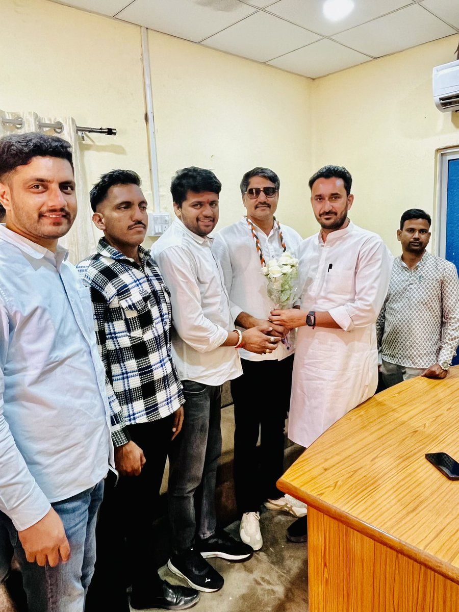 GhintalaAlok's tweet photo. 📍 नागौर 
आज कांग्रेस कार्यालय में । 
@INCRajasthan @IYC @nsui https://t.co/J0DbcM2cyA