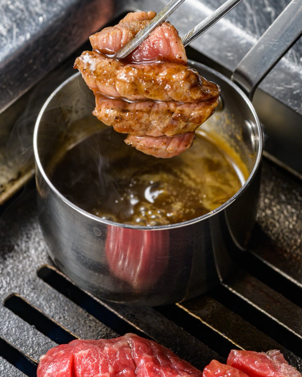 赤身焼肉のカリスマ 牛恋【公式】 tweet media