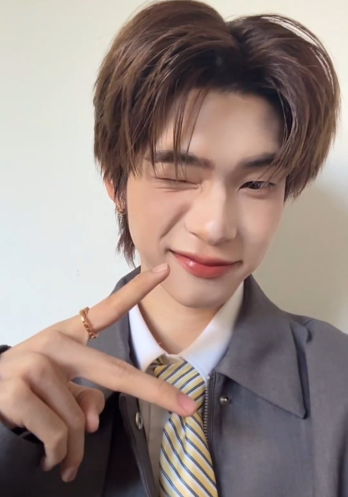 เฮียป๋อ                        หมวยตี๋