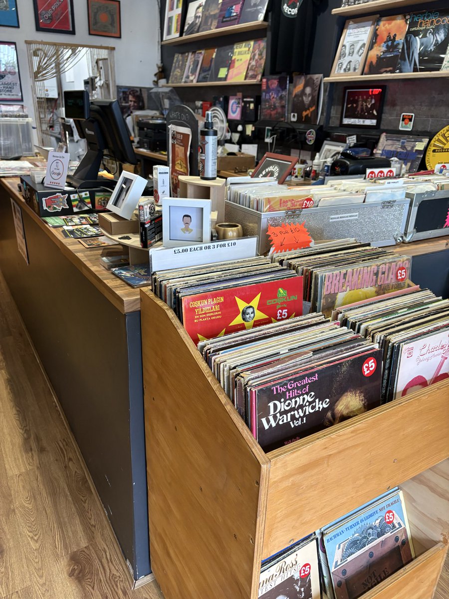 Revolution Records Penge tweet media