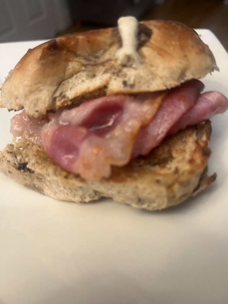 BOOSH_Dawson's tweet image. BACON HOT CROSS BUN 😃

BOOSH 🔥❎ 🥓
#HotCrossBun #Bacon 
#GameChanger