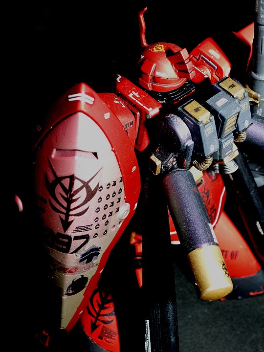 フォルダから出てきたゲルググ·カスタムとイェーガー改（脳内設定）です(⁠◕⁠ᴗ⁠◕⁠✿⁠)
蛍光塗料で塗装するとモノアイがいい感じに反応してくれますね〜💕

#魅力のある赤を見せてください見た人全員強制
#ゲルググあつまれ
#ゲルググからでしか摂取できない養分がある