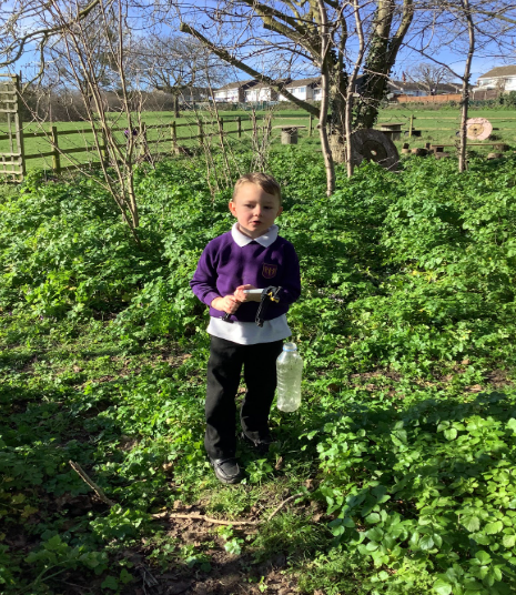 PrimaryElaine's tweet photo. Our Year 1 and 2 eco-warriors have been busy protecting our planet! 🌍 The children took to the school field for a very successful litter pick, they  absolutely loved making a difference! 🚮✨ https://t.co/V3RXwGbcS9
