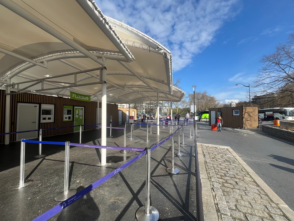 FlixBus_FR's tweet image. Plus de 150 bus/j ver(t)s toute la France depuis la nouvelle gare de #Pershing #PorteMaillot @Mairie17 et nos supers agents pour vous accueillir et vous proposer nos meilleurs trajets toute l'année 💚🚌 #gareroutière
