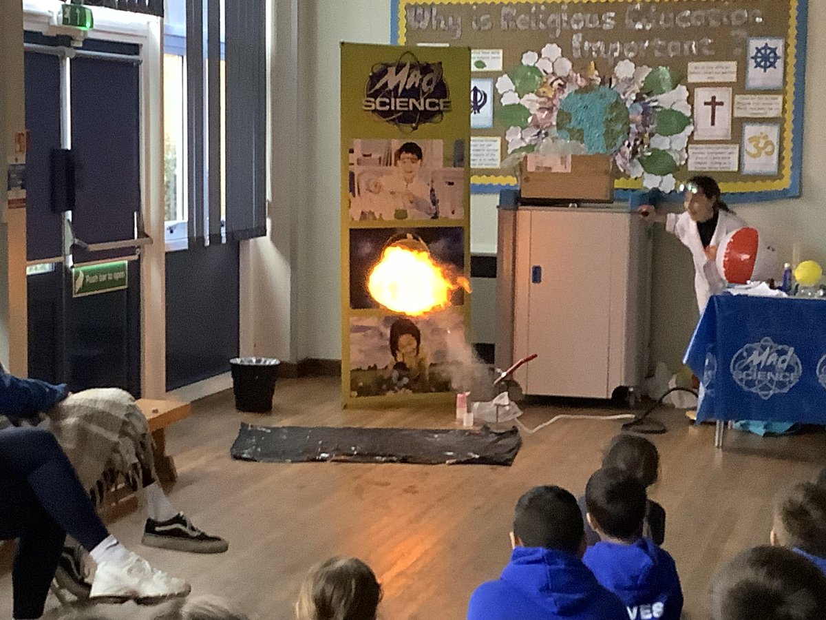 Year 6 tweet media
