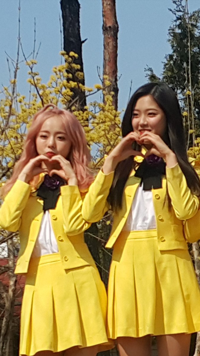 kim hyunjin barks jeon heejin aww tweet media