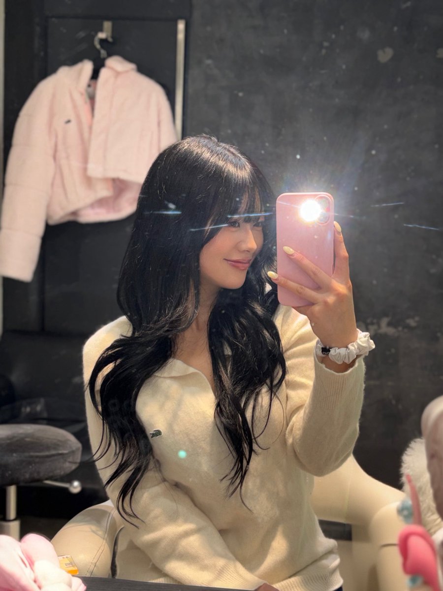 やしろなな tweet media