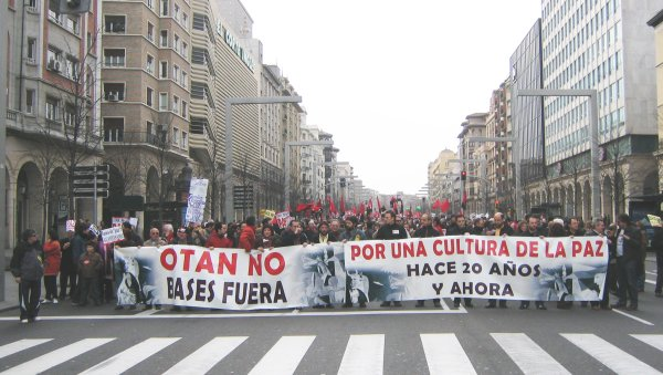 Manuel Sacristán y Francisco Fernández Buey
Contra la OTAN, contra las falsedades y manipulaciones del poder espai-marx.net/?p=19447