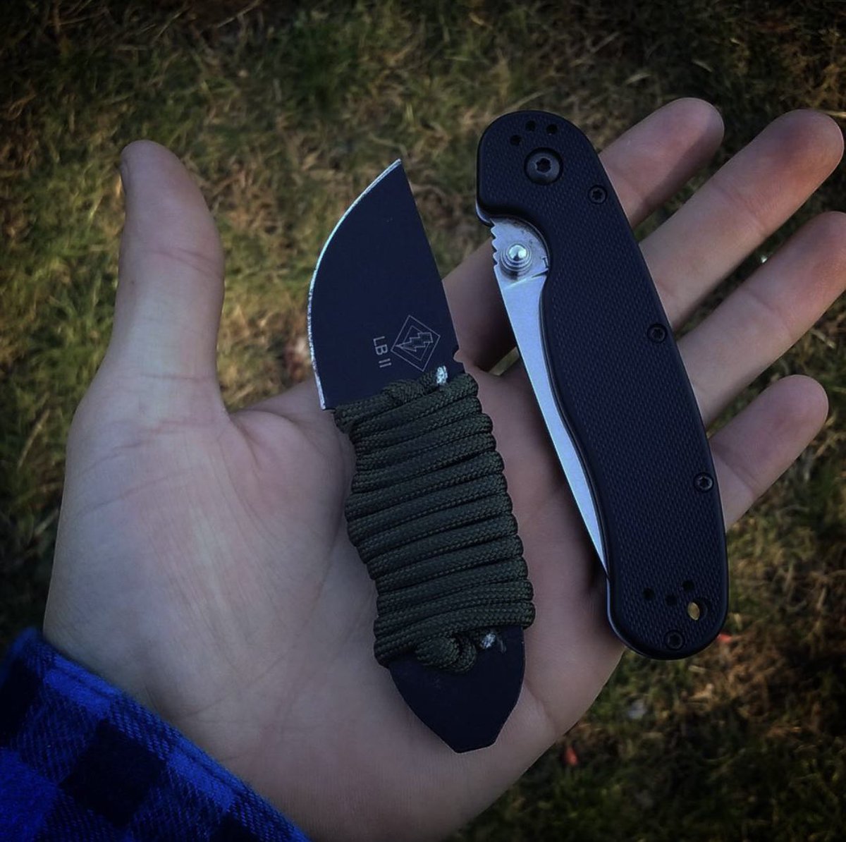 OntarioKnife's tweet photo. Small but mighty! A few compact animals for your #EDC! The #LittleBird compact fixed blade and the #RATII folder have the advantage of taking up less room and adding less weight to your everyday work! ππ½πͺπ π¦ #OntarioKnifeCompany #OKC1889 https://t.co/I3EUx2qHXd