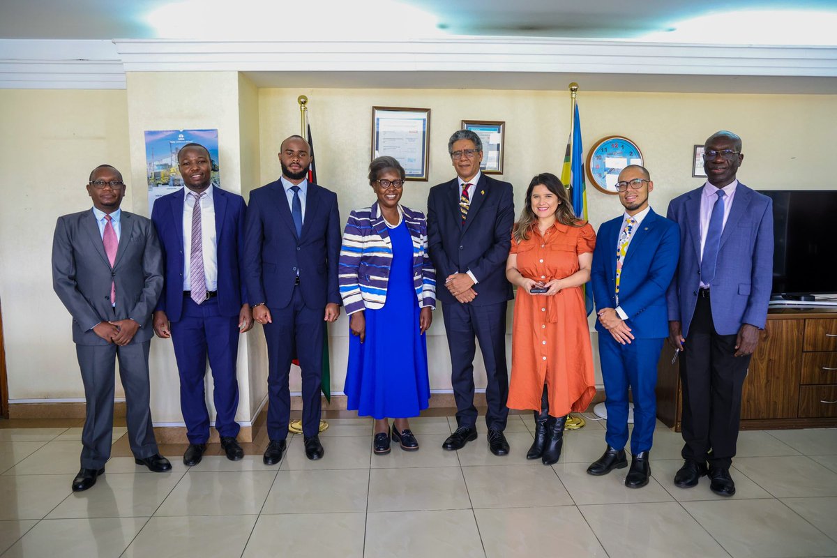 Trade_Kenya's tweet photo. Kenya and Colombia share cordial trade and diplomatic relations spanning over 50 years, reflecting the strong and enduring ties between the two countries.

In 1977, the two nations signed a bilateral trade agreement, demonstrating a longstanding commitment to strengthening economic cooperation and expanding trade ties.

The Ambassador of Colombia to Kenya, Pedro León Cortés Ruíz, today called on the Principal Secretary for Trade Regina Ombam, to discuss ways of advancing trade relations and exploring new areas of collaboration.

Principal Secretary Ombam noted that amid shifting global trade dynamics, Kenya is keen to strengthen partnerships with strategic partners like Colombia to expand trade and investment. 

She highlighted Kenya’s strategic position as a regional hub and a gateway to the East and Southern African region and the wider African continent, which Colombia can leverage to grow its trade and investment reach in Africa.

The Ambassador noted that Colombia is increasingly seeking to forge stronger trade partnerships across the African continent, with Kenya remains as a key partner in advancing these engagements.

Discussions focused on opportunities for cooperation in key sectors, including agriculture particularly the coffee industry,culture, tourism, green energy and logistics.

The meeting also addressed the upcoming Community of Latin American and Caribbean States (CELAC)-Africa High Level Forum, scheduled for March 18–20 in Bogotá, Colombia which Kenya is expected to participate.

The forum will to provide an important platform for deepening economic, political and cultural ties between Latin America, the Caribbean and Africa.
@ColombiaEnKenya @KenyainCuba