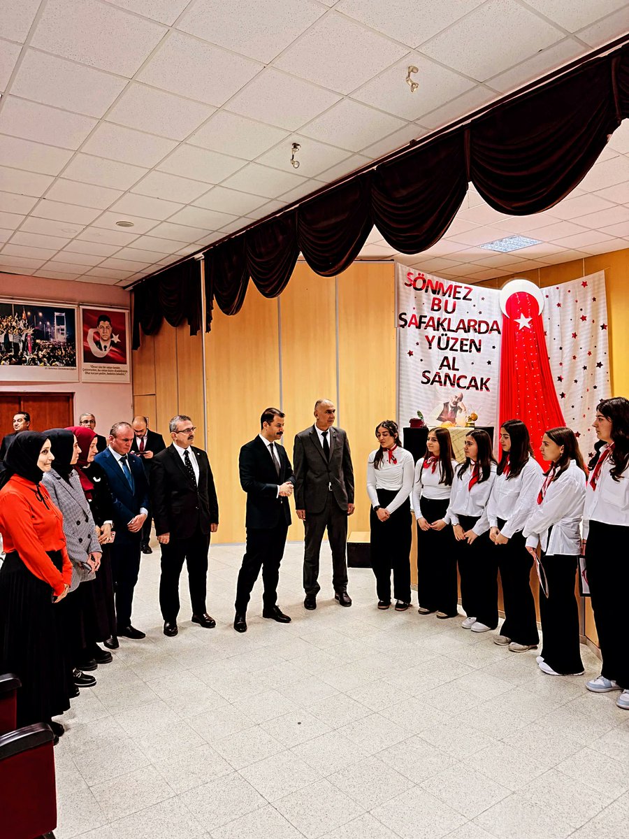 **AKÖREN’DE İSTİKLAL MARŞI’NIN KABULÜNÜN 105. YILI COŞKUYLA KUTLANDI.**

 İstiklal Marşı’nın kabulünün 105. yılı Akören Ali Aşık Çok Programlı Anadolu Lisesi’nin hazırlamış olduğu programla kutlandı.