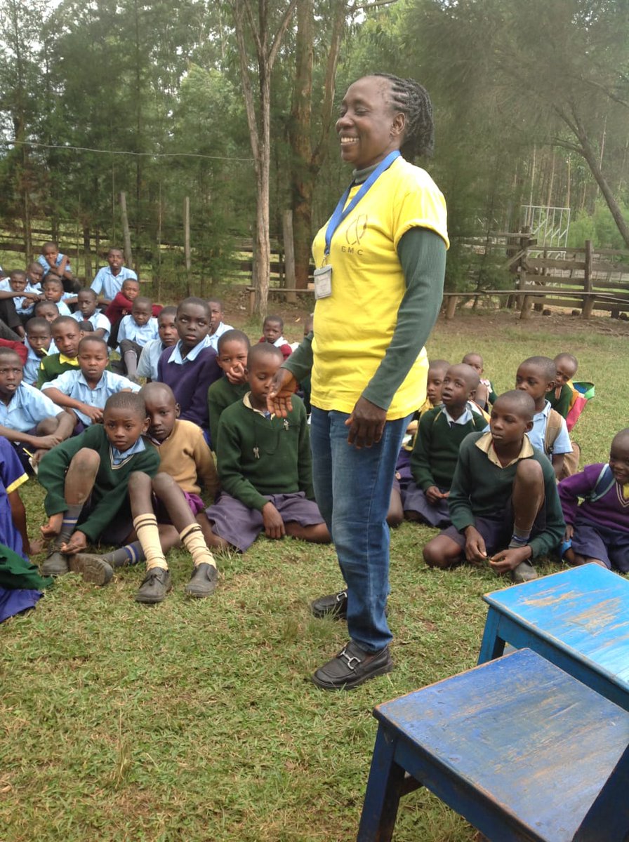 HFAW2015's tweet photo. HFAW staff held a powerful school advocacy in Nyamira County raising awareness against FGM, GBV, and teenage pregnancies. Empowering students to speak up, stay in school, and learn lifeskills. Together we say NO to harmful practices and YES to education and dignity for girls https://t.co/i6UjkkNOm4
