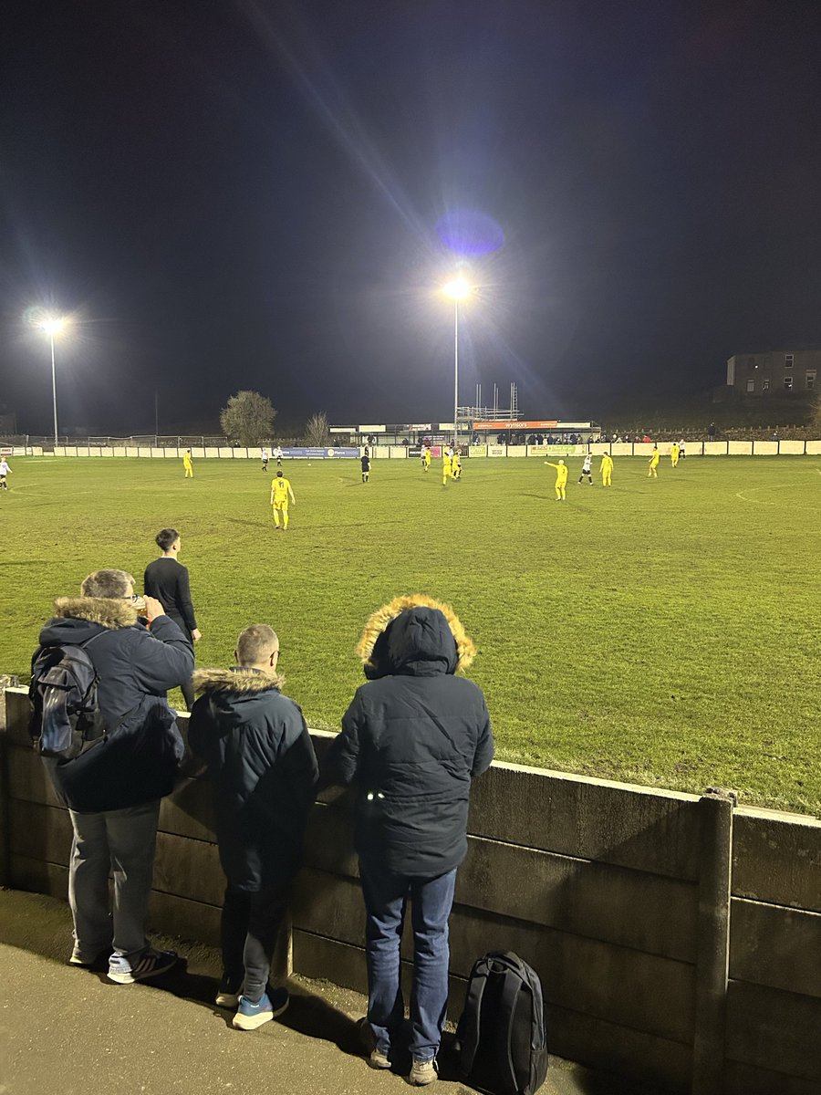 scorbishley92's tweet photo. A super encounter last night between @BacupBoro and @maghullfc. Both sides fighting for the points. 2-2 probably a fair result, some may say the visitors edged it but Bacup worked hard to stay in the game and win a point. https://t.co/vSGGRcYhA6