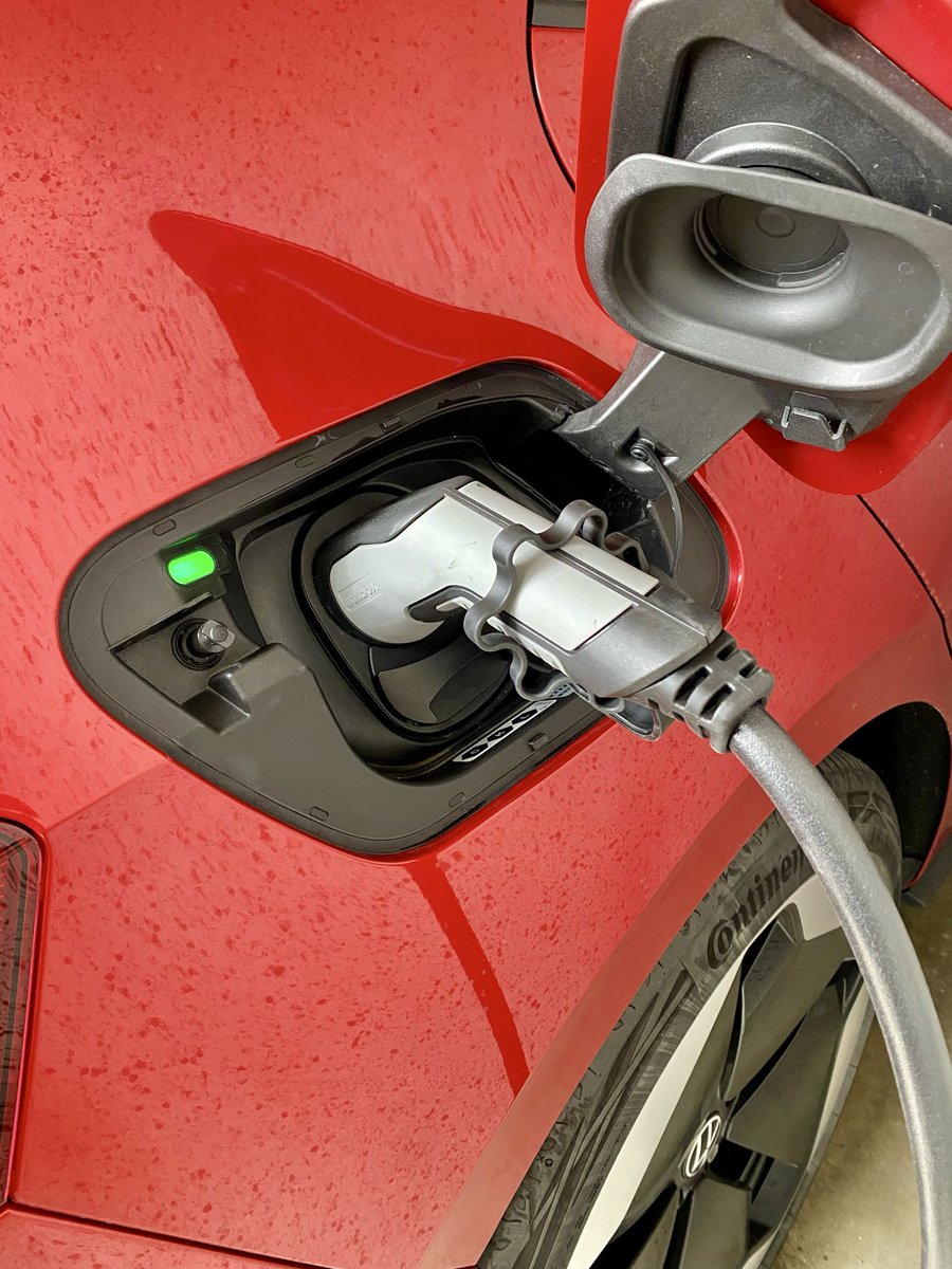 Photophob:in tweet media