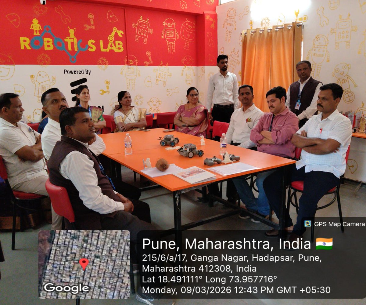 moineeorg's tweet photo. PMC officials visited the Robotics Lab, Pune, during the annual inspection and appreciated the hands-on STEM learning enabled through robotics, coding, &amp; 3D design tools.

#RoboticsEducation #STEMLearning #FutureInnovators #MoineeFoundation https://t.co/6db630Dkts