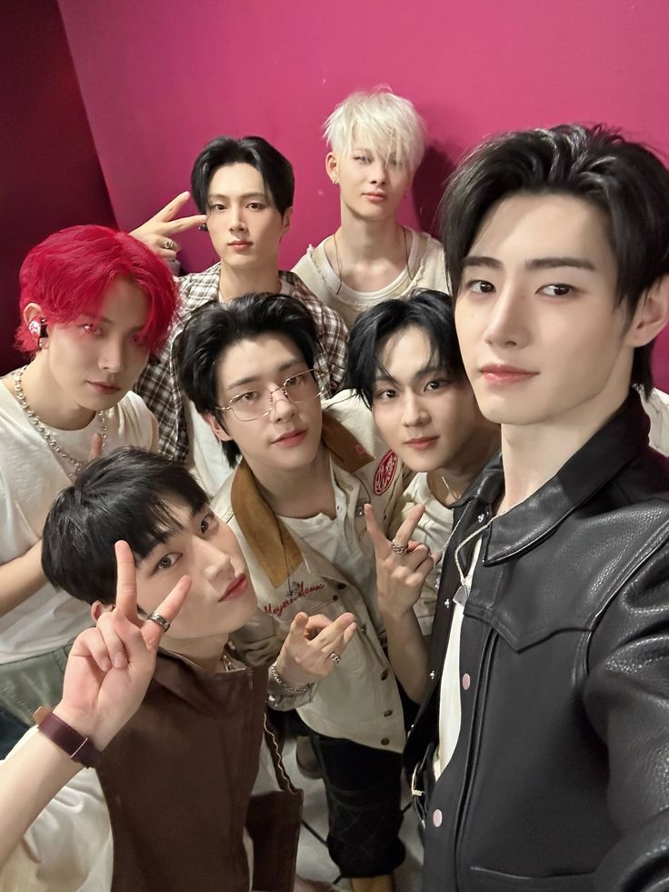 Maryykook's tweet photo. @farewllnverland @BELIFTLAB RETRACT YOUR STATEMENT. LET HEESEUNG DO SOLO ACTIVITIES WHILE BEING AN ENHYPEN MEMBER

#BELIFTLABTREATENHYPENBETTER
#HEESEUNG
#ENHYPENIS7
#COMEBACKHEESEUNG
#ENHYPEN_IS_7
#ENHYPENHOME
#Alwayswithyou https://t.co/C3oVChlhI2