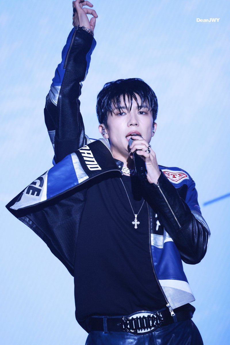 260308 <half half> in TAIPEI

🕺🏻🎩

#장우영 #JangWooyoung
#halfhalf #张祐荣 
#2025_JangWooyoung_Concert