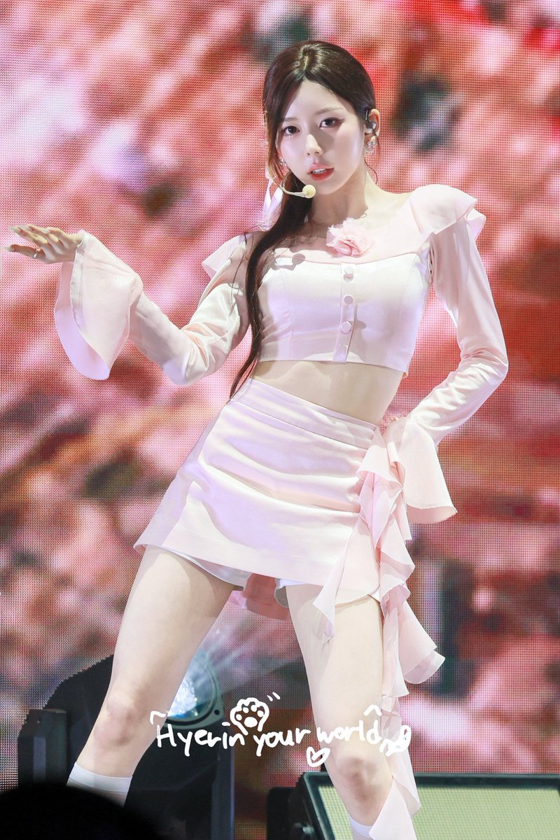 260301

#트리플에스 #tripleS #정혜린 
#トリプルS #ヘリン #HyeRin