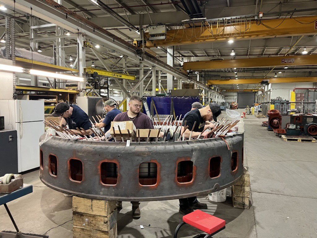 SmithServicesWV's tweet photo. Smith Services™ uses advanced machinery and expert teams for generator repairs. Check back in April for an update on this ongoing project!

Learn more about our capabilities: https://t.co/1vxuHMoEzN

#electricmotor #generator https://t.co/V9k6O1Kiuy