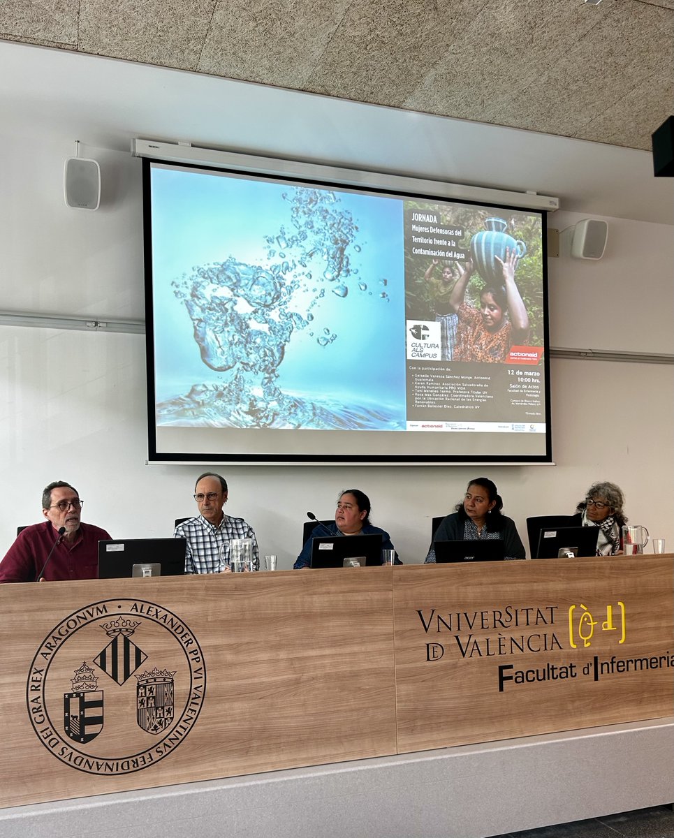 Fac_Infermeria-Podologia_UV tweet media