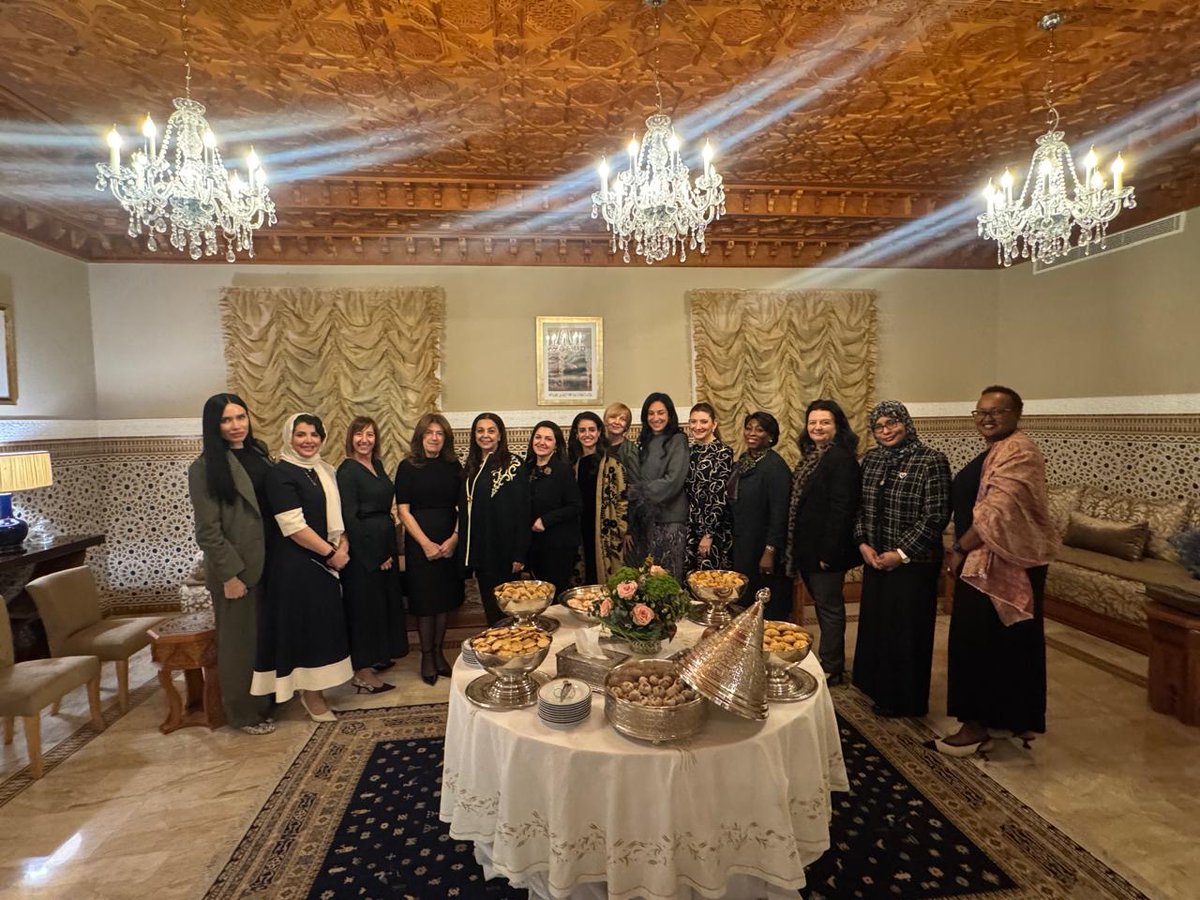 Marruecos en España tweet media