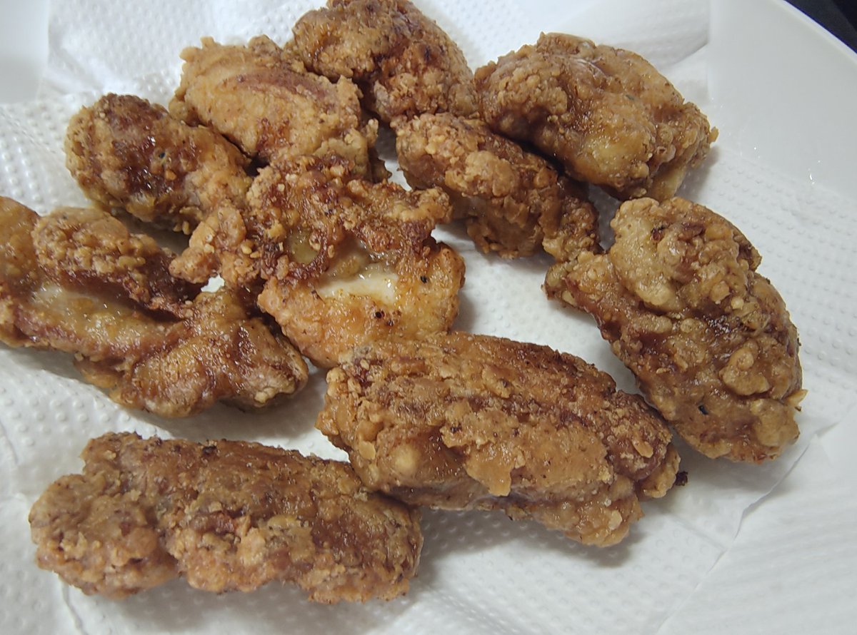 いいかい学生さん、唐揚げをな、唐揚げをいつでも揚げられるくらいになりなよ。それが、人間えら過ぎもしない貧乏過ぎもしない、ちょうどいいくらいってとこなんだ