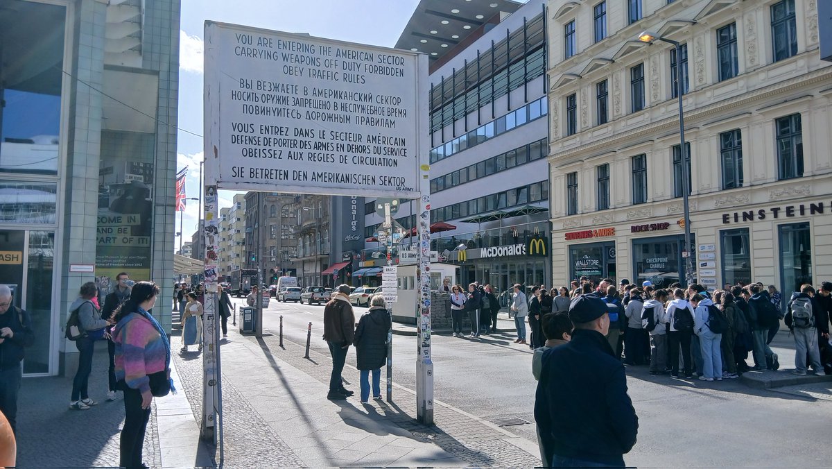 Kitted Off tweet media