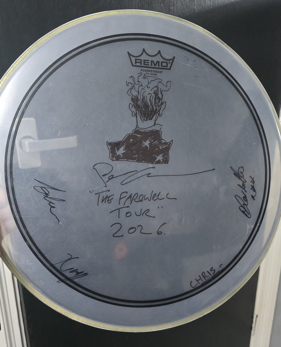 A̷t̷t̷a̷c̷k̷ ̷E̷y̷e̷b̷r̷o̷w̷s̷ tweet media