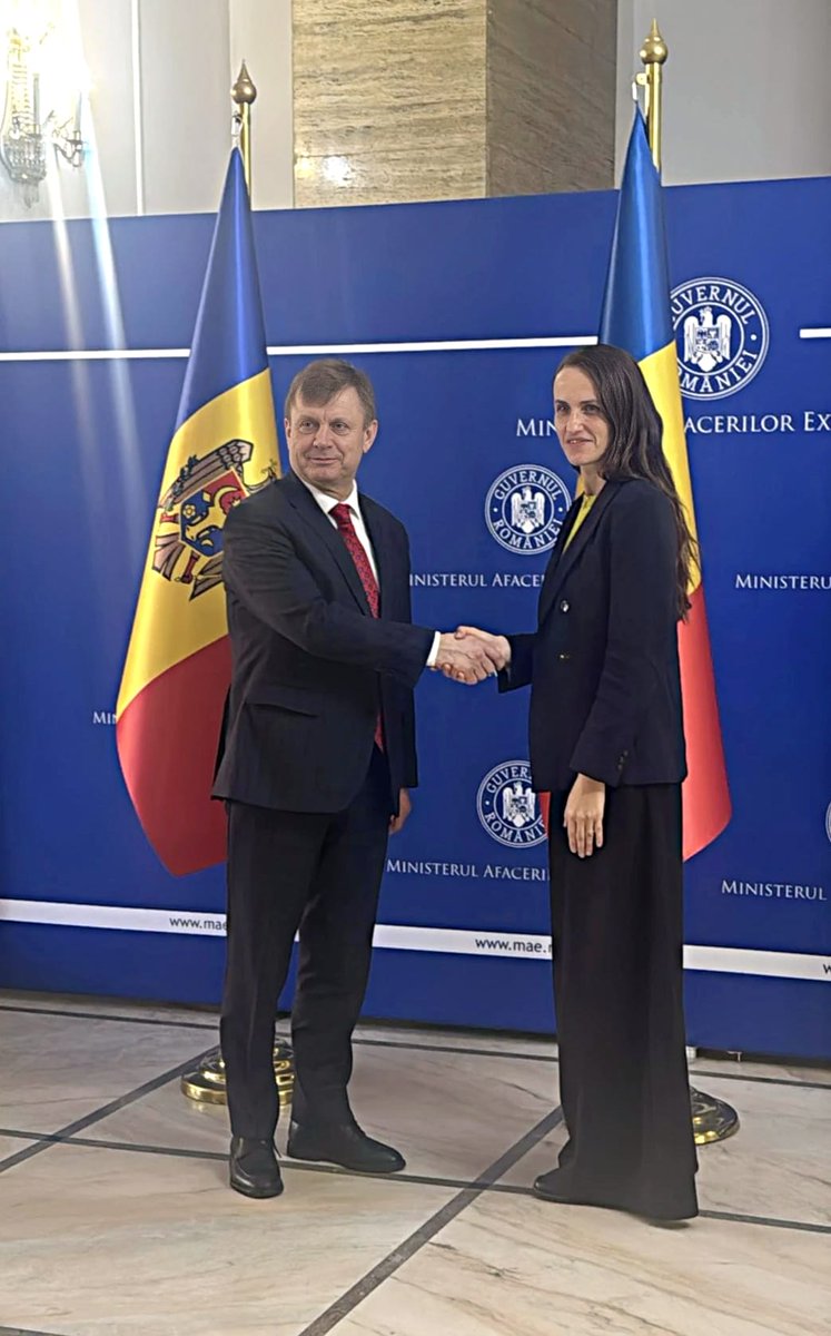 Întrevederea pe care am avut-o cu viceprim-ministrul pentru reintegrare al Republicii Moldova, Valeriu Chiveri, o oferit prilejul unei noi runde de discuții în cadrul coordonării dintre România și Republica Moldova pe teme de securitate regională. 

Am reiterat susținerea