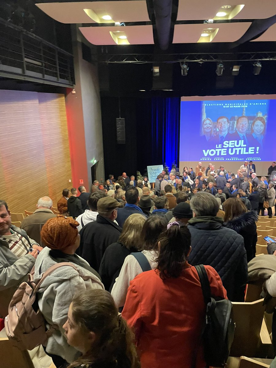 AVAvenir_'s tweet photo. Quel meeting hier soir à mégacité  ! Salle comble 💪
Dimanche, un seul vote utile, celui d’Aurelien Caron Pascal Fradcourt !

#Municipales2026 https://t.co/2eMH2vAuMF