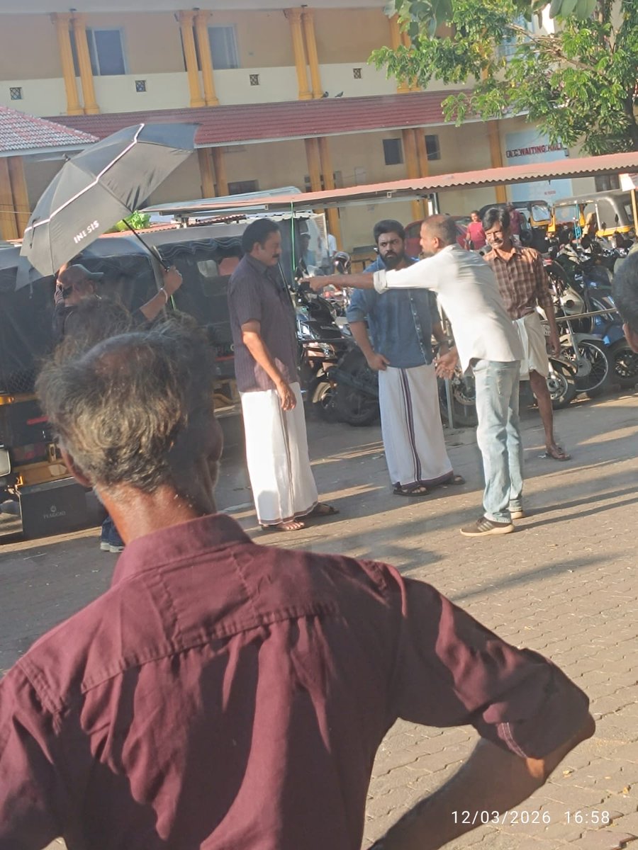 Sobhith_Here's tweet photo. BethlehemKudumbaUnit Shooting at Palakad 📍

#BethlehemKudumbaUnit #Nivinpauly https://t.co/XSPd0pf6BC