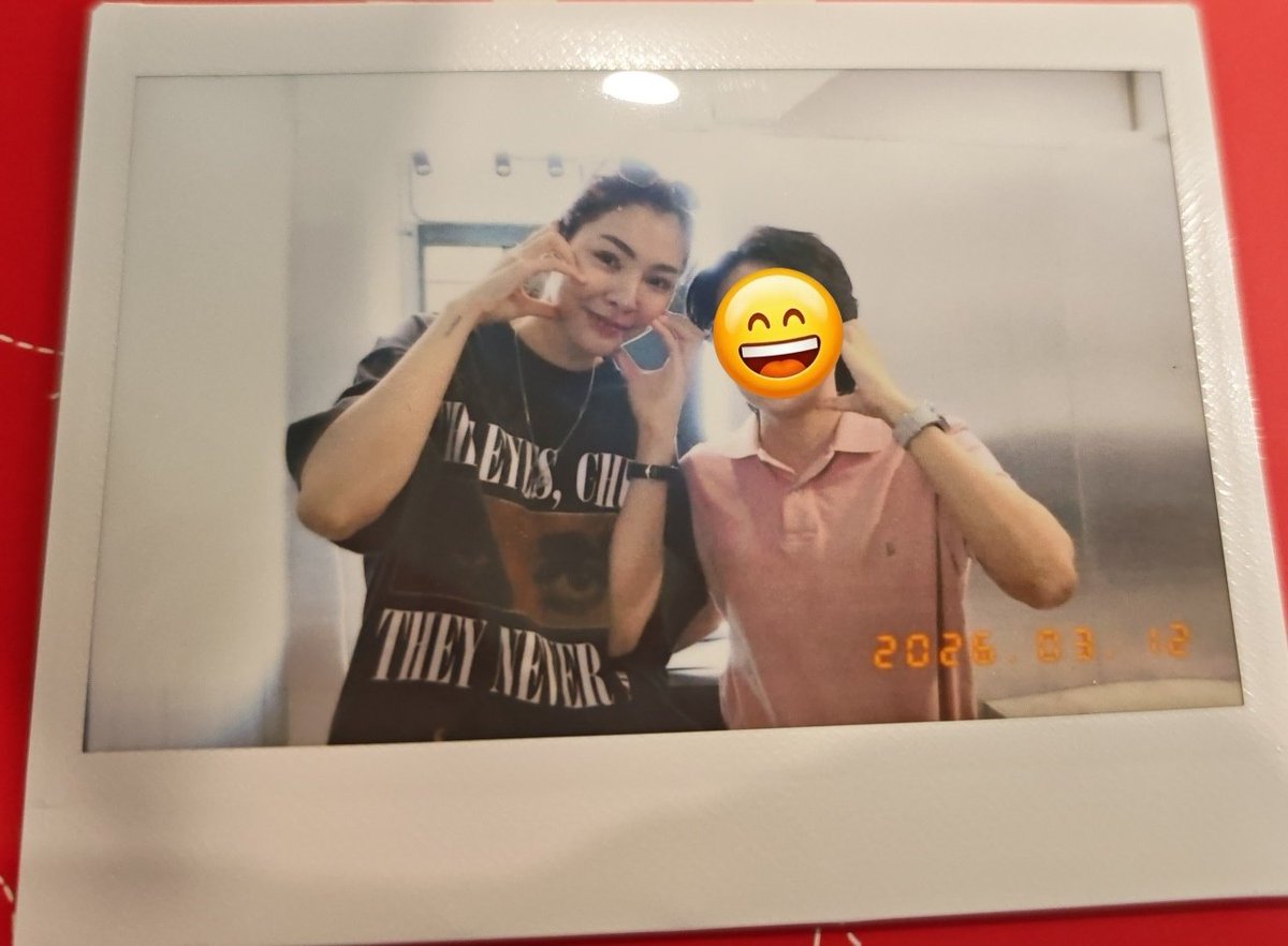 qertyy99's tweet photo. 12.03.2026 it's my day to remember! !!

Finally fulfilled my promise to see you at the new salon. Had so much fun chatting that I forgot all my neverouness. Your compliments made me so shy till I forgot whatever I want to say 😂 😂 😂

Faye is really a pro, providing all the styling and haircare tips even explaining to her staff how to perm my hair for tmr visit.

My only regret for this experience is not booking more slots 😫😫😫 P'Faye please open the extra slots for us again ,🙏🙏🙏I can't wait for the next time

Hope you like the bouquet and don't worry I will help you keep the secret 🤫🤫😉

#fayeperaya