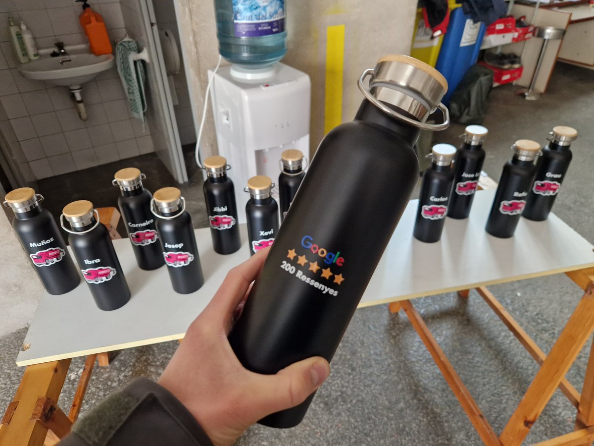 Arribem a les 200 ressenyes a Google i no podem estar més agraïts per la vostra confiança. 🙏

Aquest èxit és del nostre equip, i per celebrar-ho, cadascú ja té la seva ampolla personalitzada! 🚰☺️

Anem a per les 300? 🚀

#HIDECU #200Reviews #Equip #Gràcies