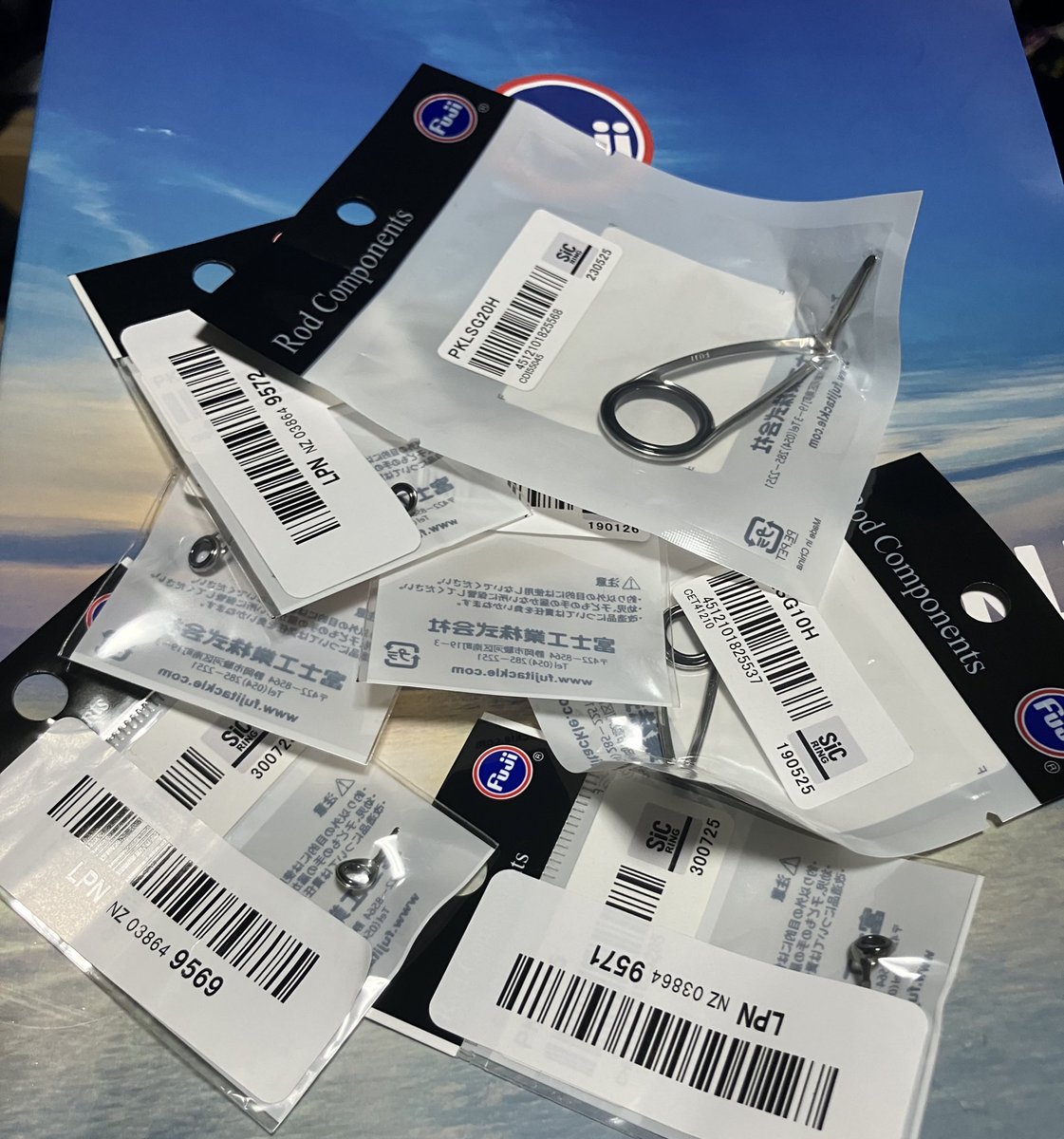 てった tweet media