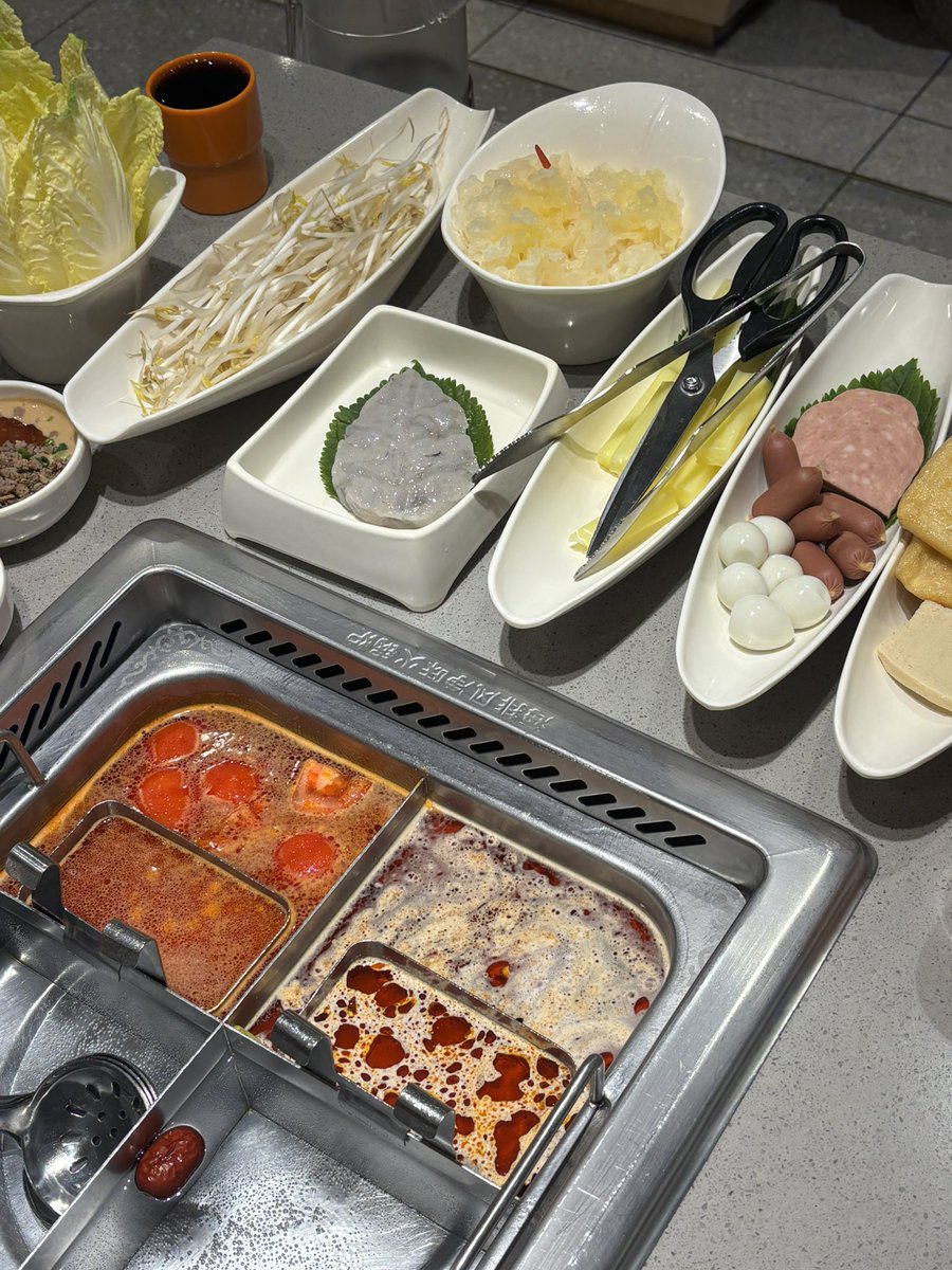 샤샤.. tweet media