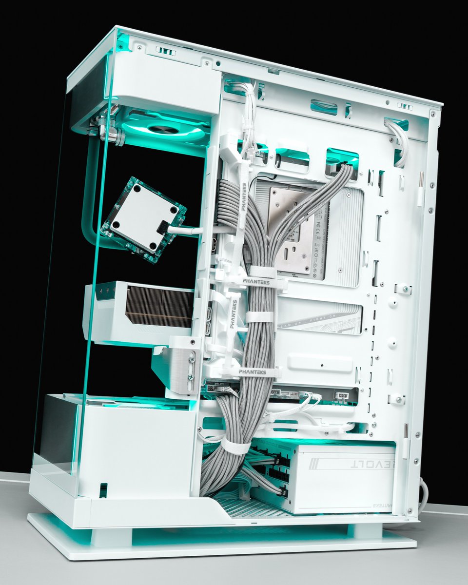 CableMod tweet media