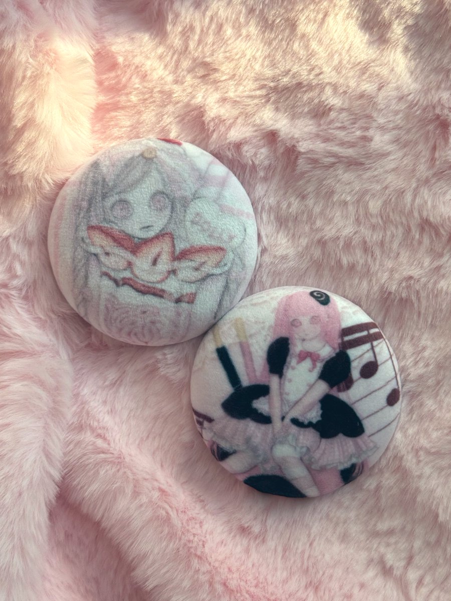 🕷🎀 tweet media