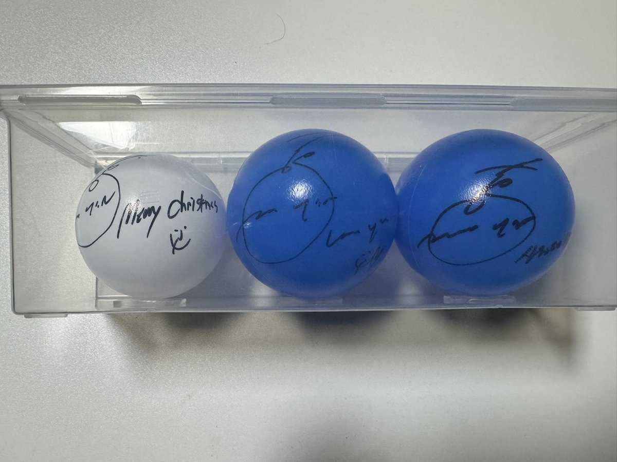 트친님 피드보고 다이소가서 보관함 구매‼️
부산/대전/서울 싸인볼 3개ㅎㅎ