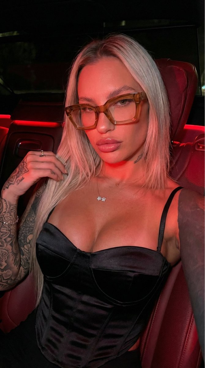 Ποσά ποτά χρειάζεσαι για να ξεχάσεις ότι ειμαι Αλβανίδα ;😂🇦🇱