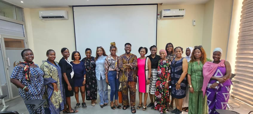 RLabs Nigeria tweet media