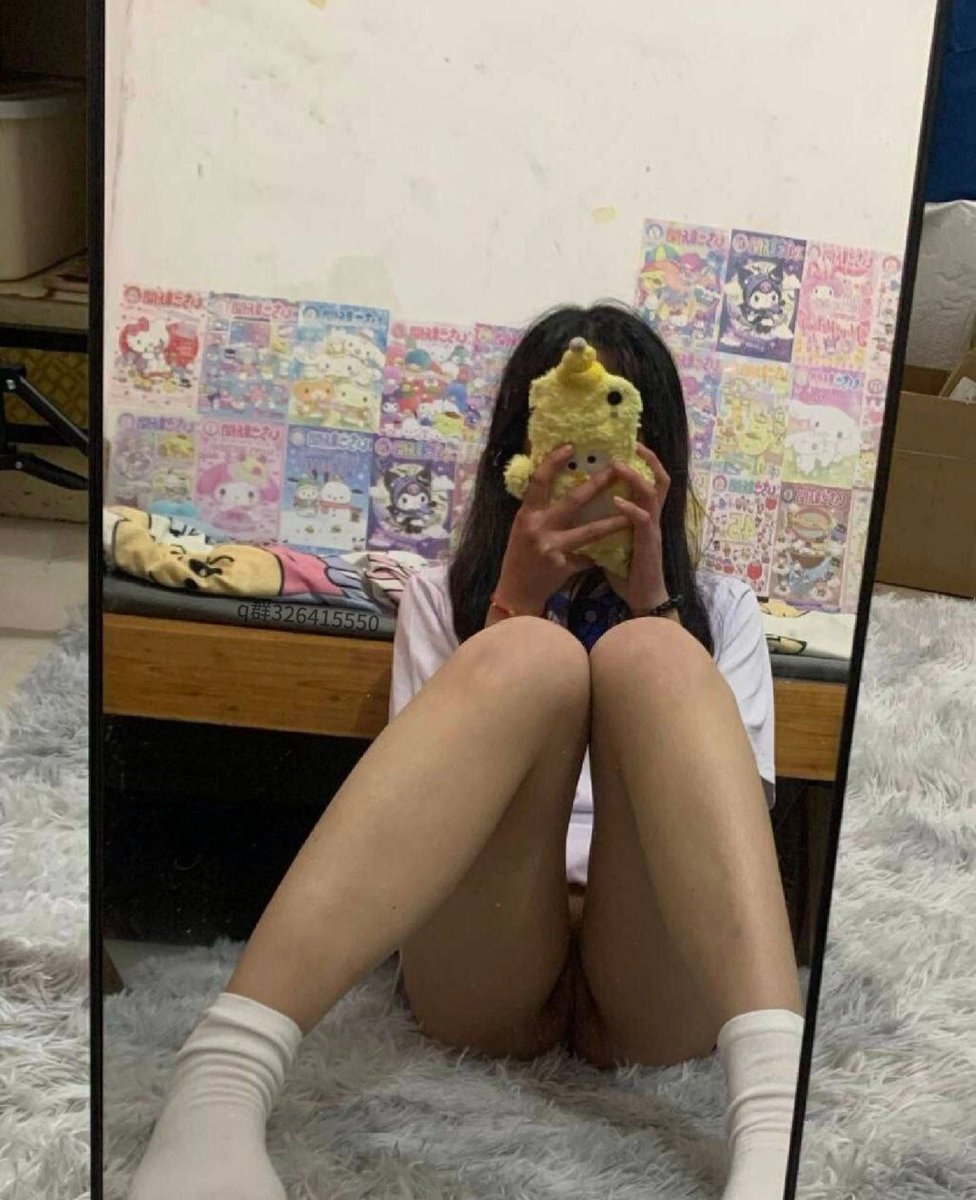 baijingXS's tweet photo. 又有新的投稿啦这次是一个身材很好的还没被开发过的学生狗
名字：李悦桐
地区：四川
年龄：20
身高：164
体重：98
罩杯：C
上下颜色：粉
职业：学生
你的什么人：本人
被草次数：0
癖好：
经历：
喜欢的称呼：小母狗
想被怎么玩：调教 https://t.co/ZEavEoGjm8