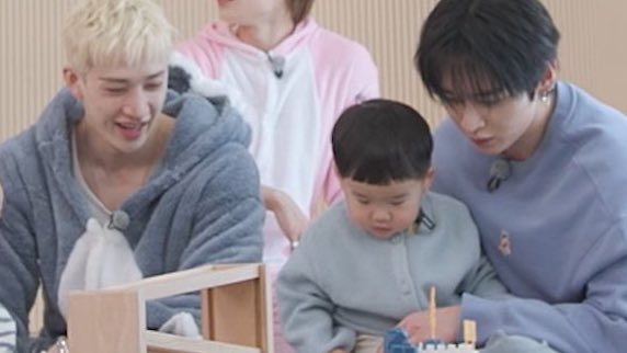sawminchan's tweet photo. parents <3 https://t.co/u2G9zlLAE2