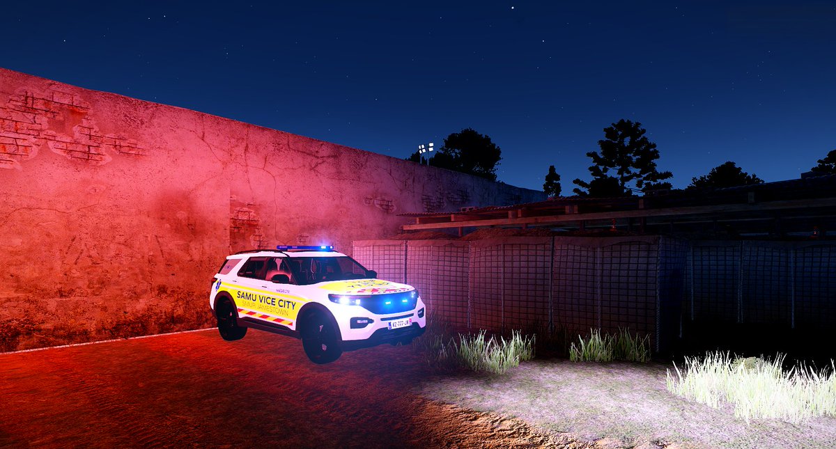 SAMU_A4L's tweet photo. L'Encadrement de permanence s'est rendu sur un stand de PaintBall en sécurisation, une opération d'Enedis en protection d'urgence électrique et gaz, puis une patrouille pédestre de prévention au marché de Noël, enfin intervention pour une compatibilité médicale d'un gardé à vue. https://t.co/ds6HBPPpDv
