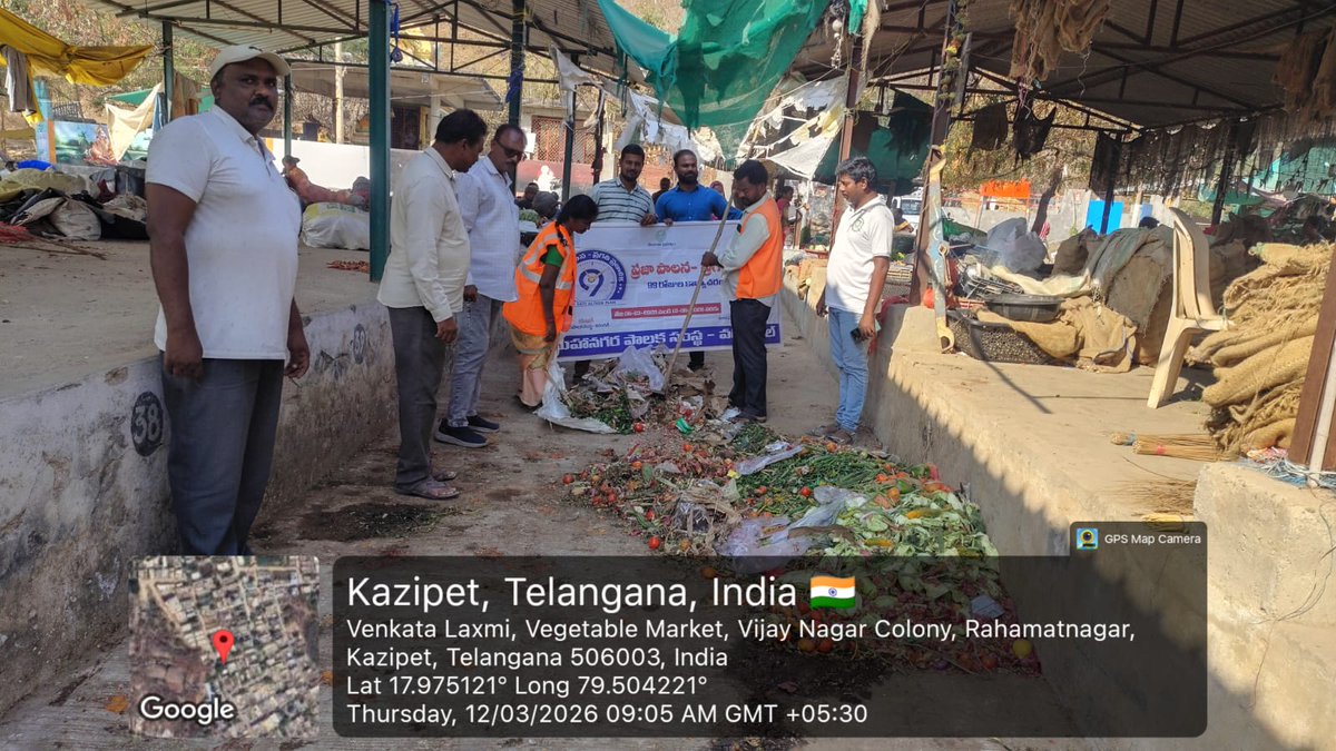 sanitation_gwmc's tweet photo. GWMC conducted a cleanliness drive at vegetable markets, collected 3.28 tons of wet waste &amp; raised awareness on SUP ban.
#PrajaPalanaPragatiPranalika99daysactionplan 
@SwachhBharatGov
@MoHUA_India
@tksreedevi
@cdmatelangana
@TelanganaCMO
#swachhsurvekshan2025
@MC_GWMC
@MGwmc https://t.co/ECcISWg0Ic
