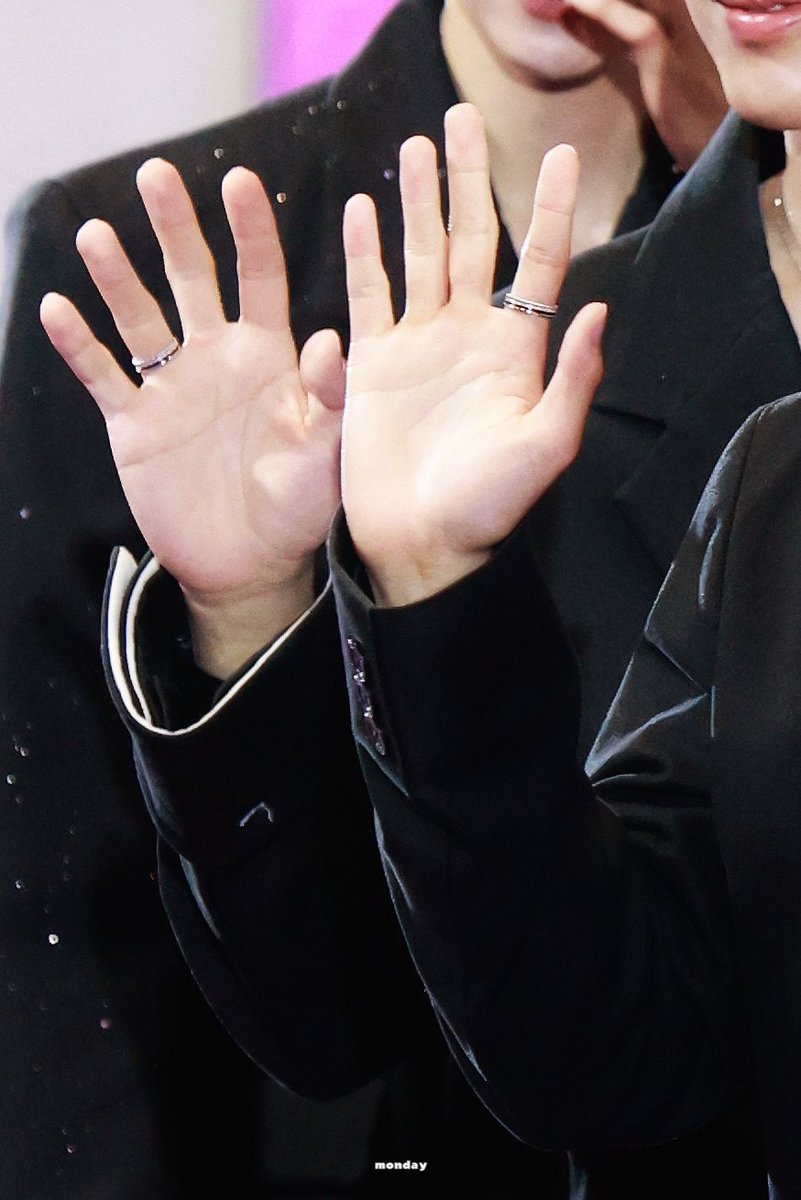 คือแหวน🤭

TFO 9ENT X SIAM PARAGON
#9entawards2026xTleFirstone
#9entawards2026xSIAMPARAGON