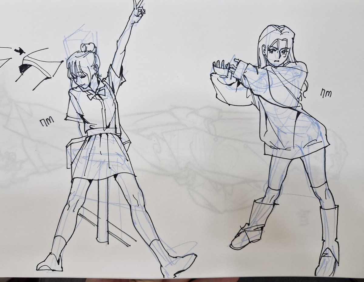 /// / // / tweet media